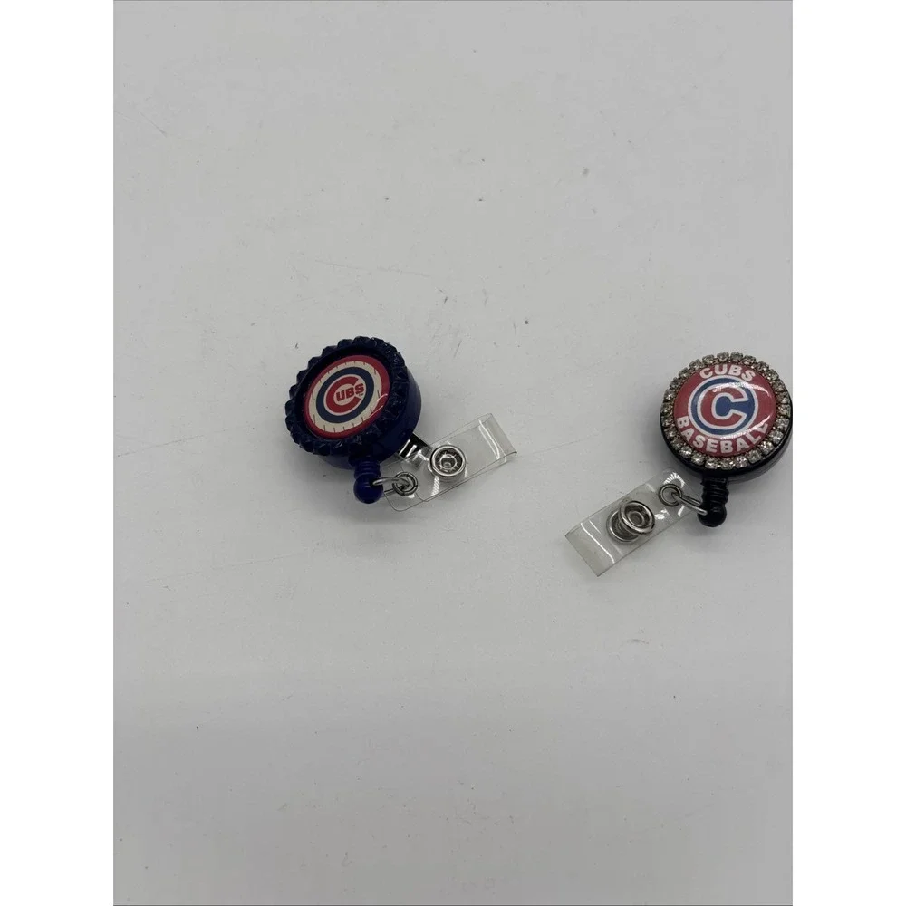 Set Of 2 Chicago Cubs retractable badge reels